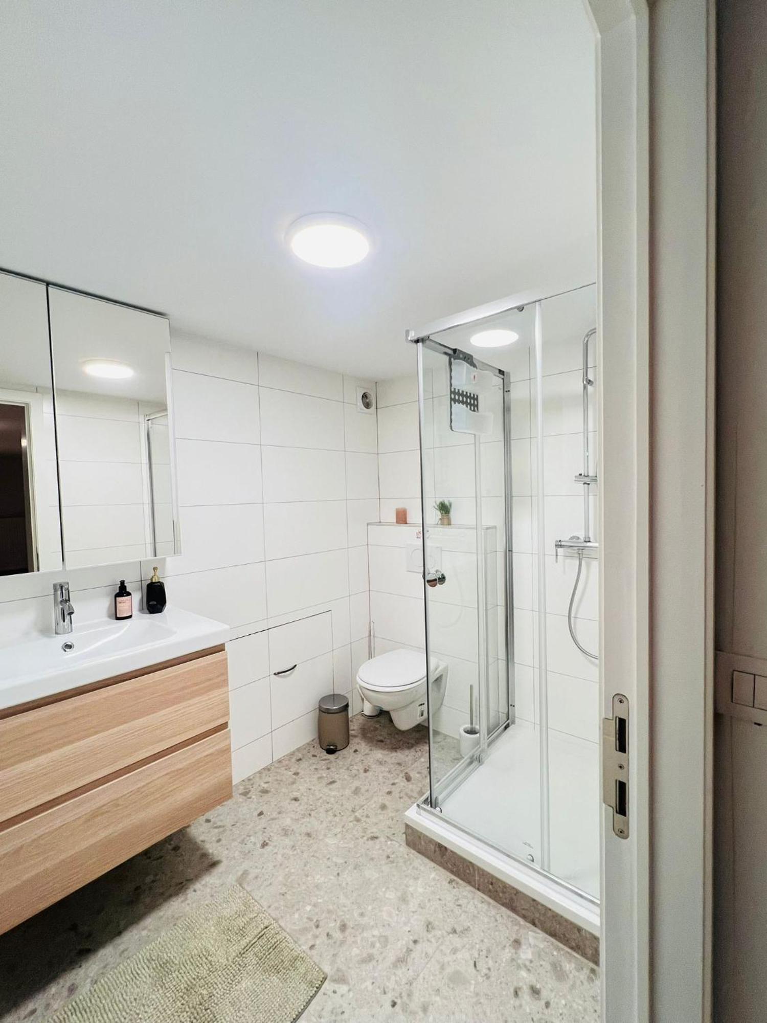 Oneluxstay Near Fashion District Antwerp Exterior photo